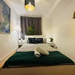 2 Bedroom Flat Hyde Park