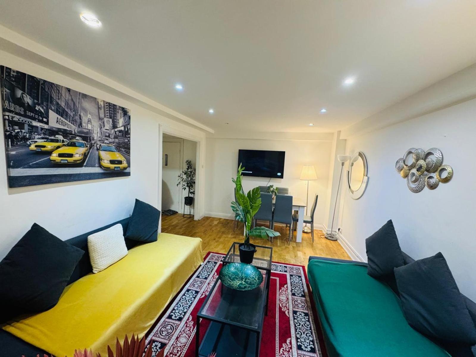 2 Bedroom Flat Hyde Park