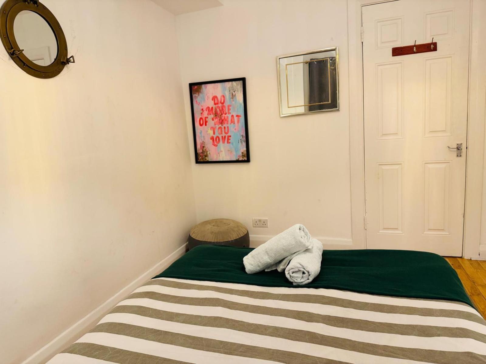2 Bedroom Flat Hyde Park Appartamento